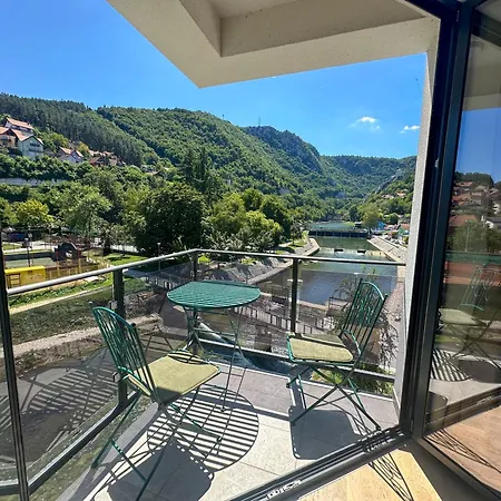 Stan Na Dan Pogled Na Reku Apartment